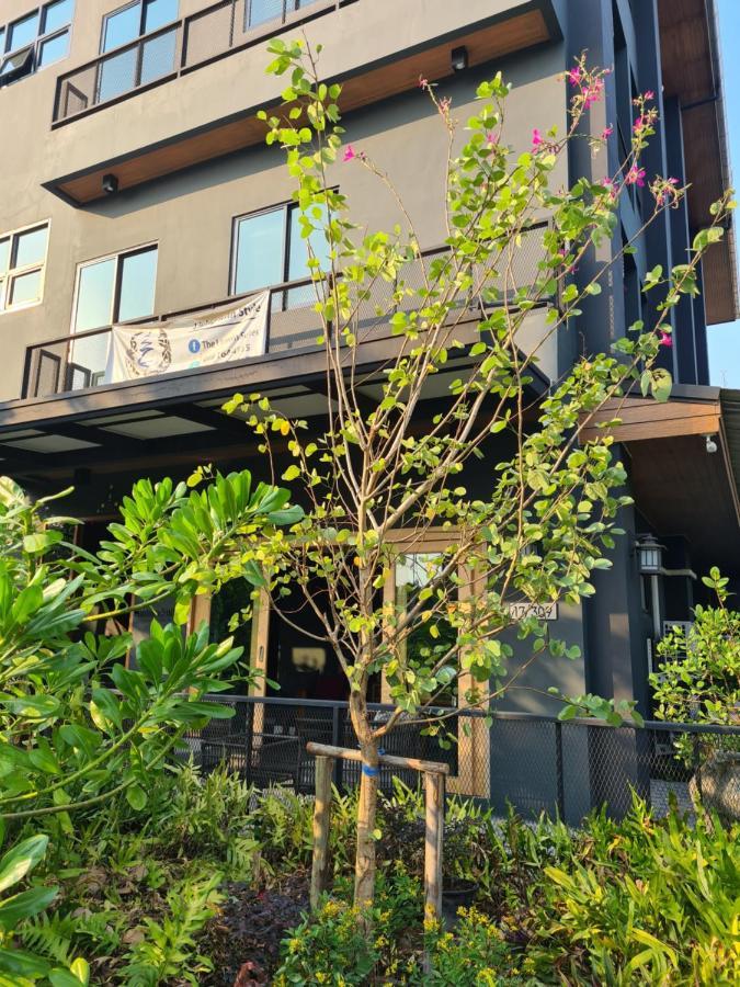 The Lantern Suites Ban Song Hong Eksteriør bilde